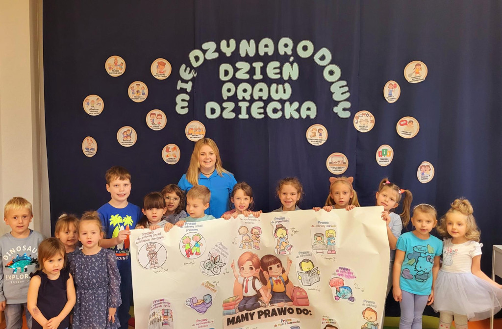 Konwencja o prawach dziecka. Przedszkolaki z Pomykowa świętowały ważną rocznicę [zdjęcia]