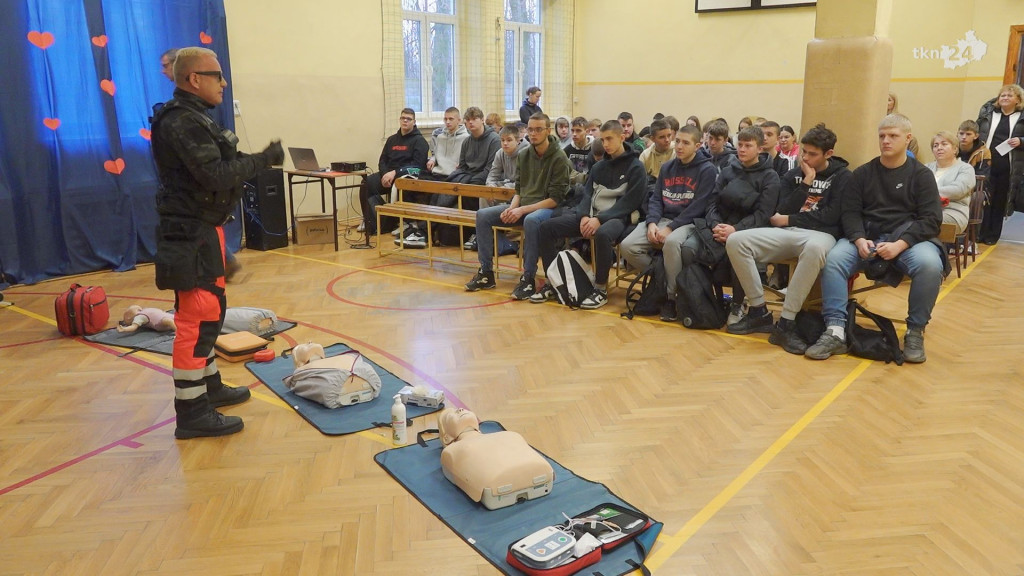 Dzień z profilaktyką w ZSP 2 Końskie. Były warsztaty i ewakuacja [wideo, zdjęcia]