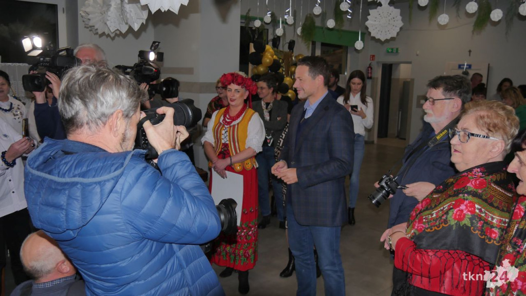 Rafał Trzaskowski w powiecie koneckim. Spotkał się z gospodyniami [wideo, zdjęcia]