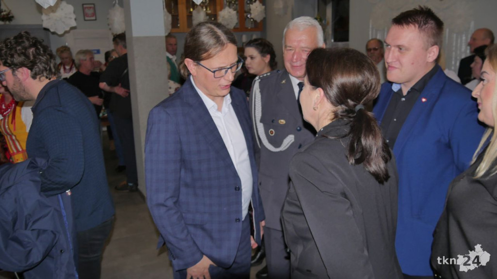 Rafał Trzaskowski w powiecie koneckim. Spotkał się z gospodyniami [wideo, zdjęcia]