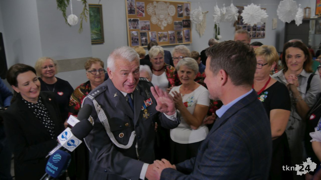 Rafał Trzaskowski w powiecie koneckim. Spotkał się z gospodyniami [wideo, zdjęcia]