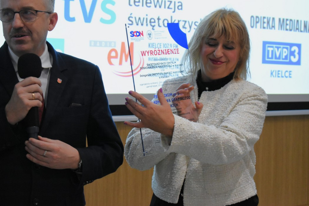 Powiat konecki i ZSP nr 3 z wyróżnieniami podczas wojewódzkiej konferencji [zdjęcia]