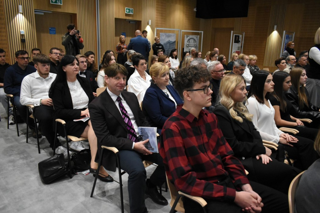 Powiat konecki i ZSP nr 3 z wyróżnieniami podczas wojewódzkiej konferencji [zdjęcia]