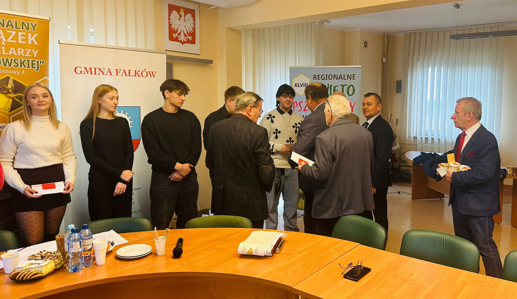 Miody dla krwiodawców. Piękna akcja w Fałkowie! [zdjęcia]