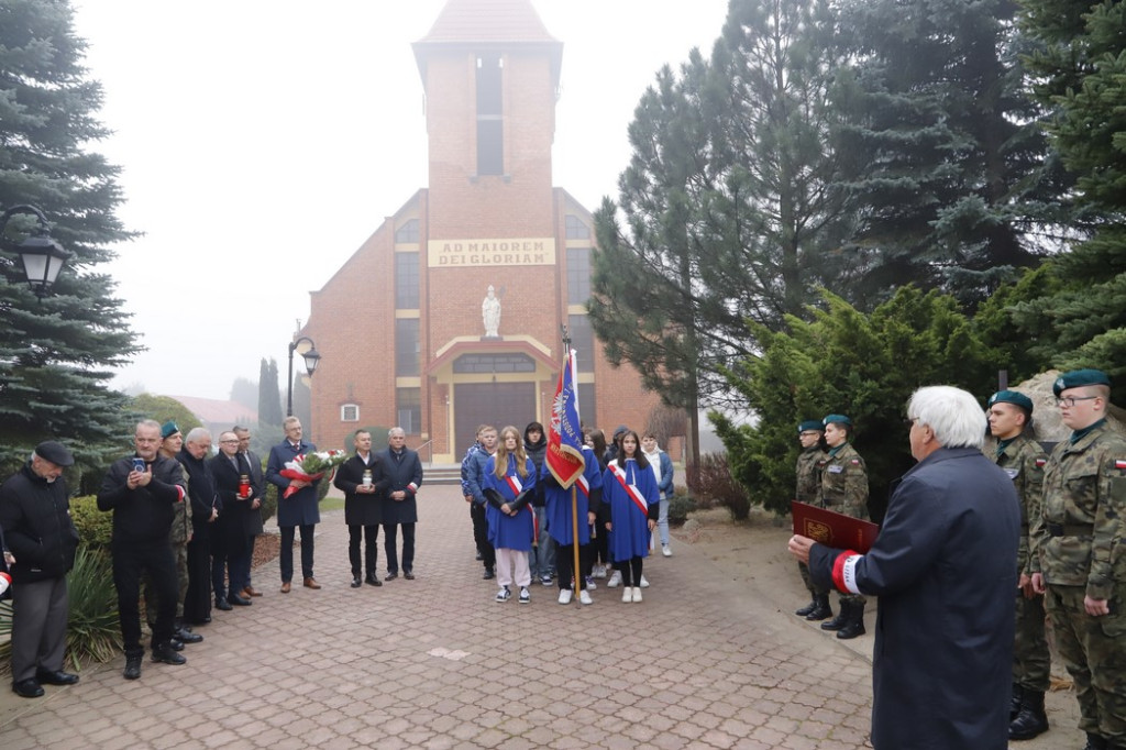 Władze powiatu koneckiego upamiętniły Tadeusza Jencza ps. `Allan` [zdjęcia]