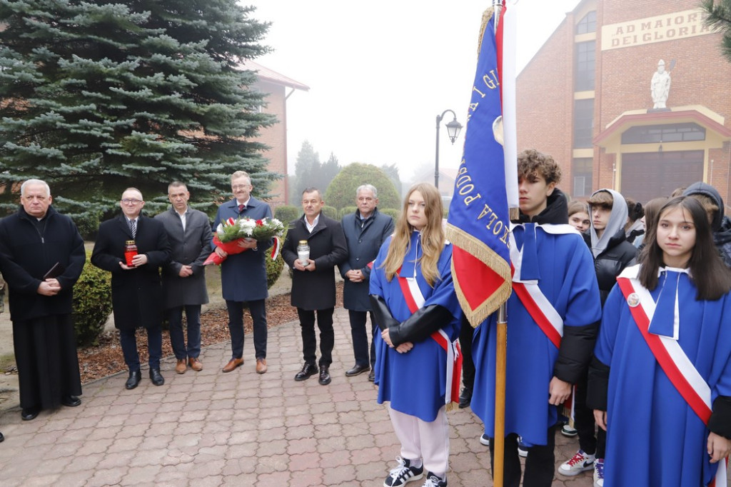 Władze powiatu koneckiego upamiętniły Tadeusza Jencza ps. `Allan` [zdjęcia]