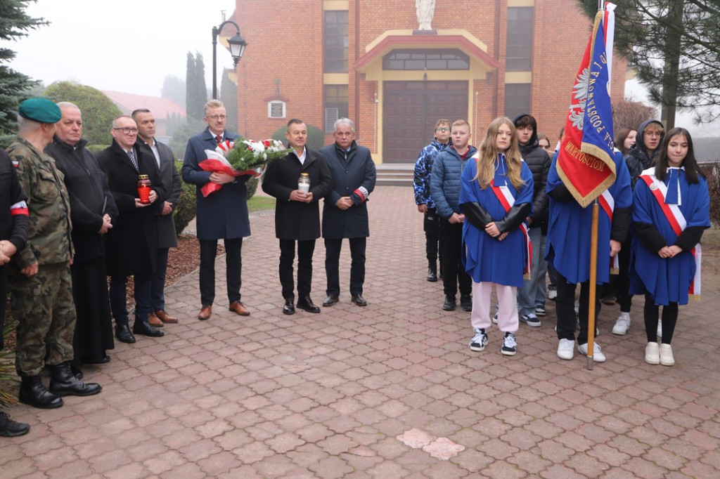 Władze powiatu koneckiego upamiętniły Tadeusza Jencza ps. `Allan` [zdjęcia]