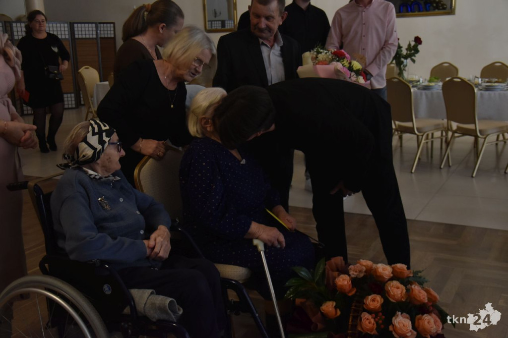 Pani Emilia z Rogowa obchodziła swoje setne urodziny [wideo, zdjęcia]