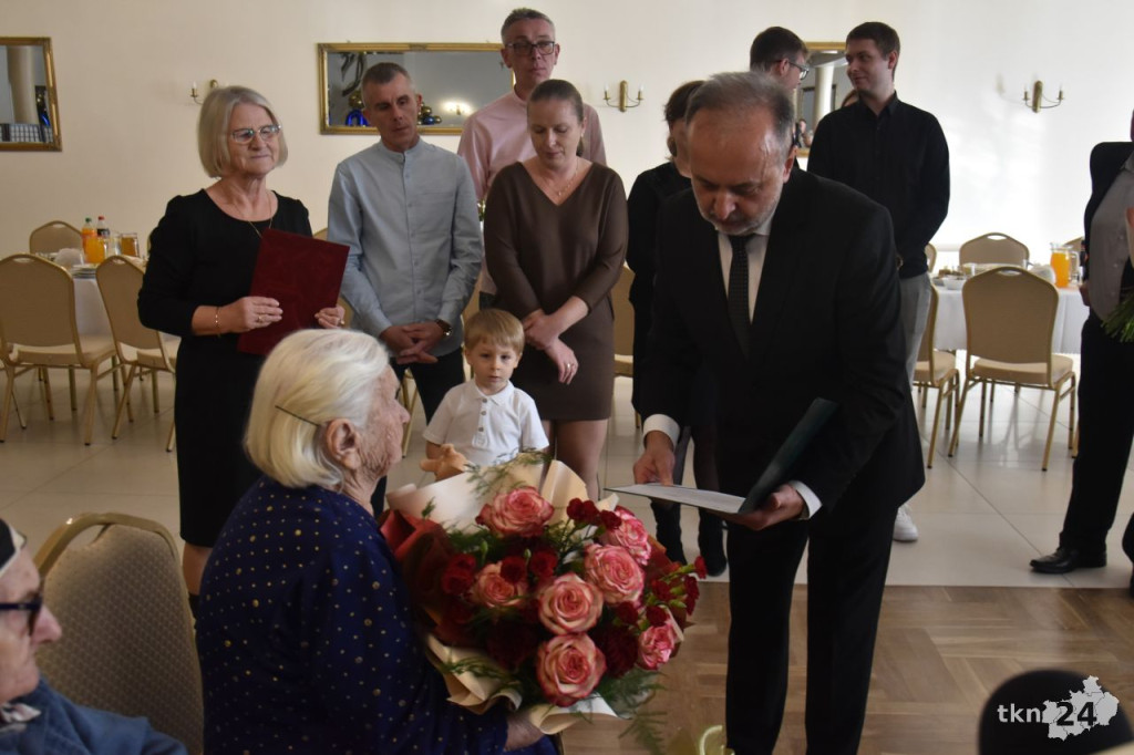 Pani Emilia z Rogowa obchodziła swoje setne urodziny [wideo, zdjęcia]