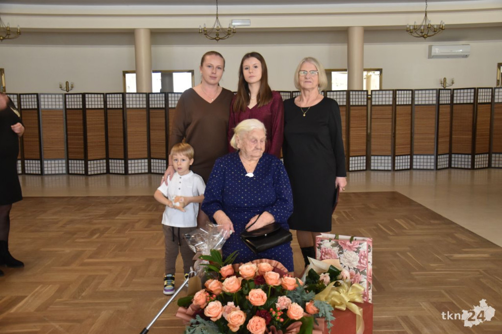 Pani Emilia z Rogowa obchodziła swoje setne urodziny [wideo, zdjęcia]