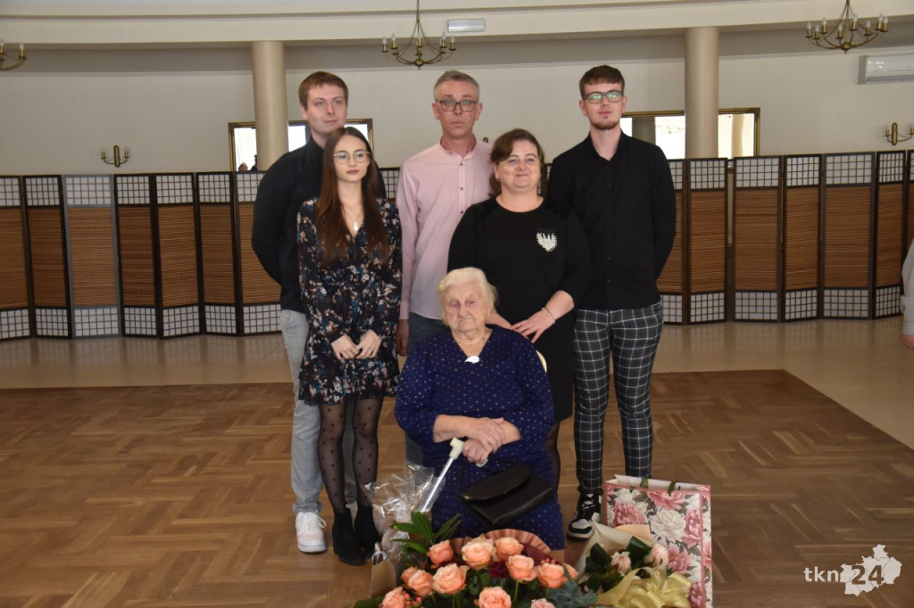 Pani Emilia z Rogowa obchodziła swoje setne urodziny [wideo, zdjęcia]