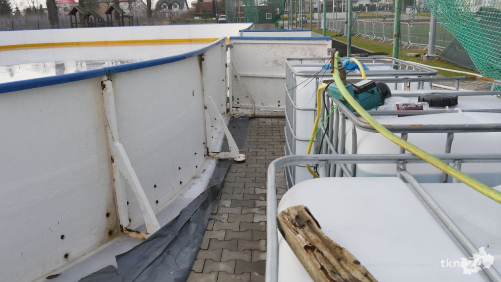 Lodowisko w Końskich ma być gotowe na Mikołajki [zdjęcia]