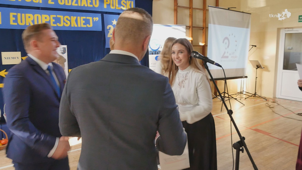 VII Powiatowe Sympozjum Naukowe w Stąporkowie. O 20-leciu Polski w Unii Europejskiej [wideo, zdjęcia]