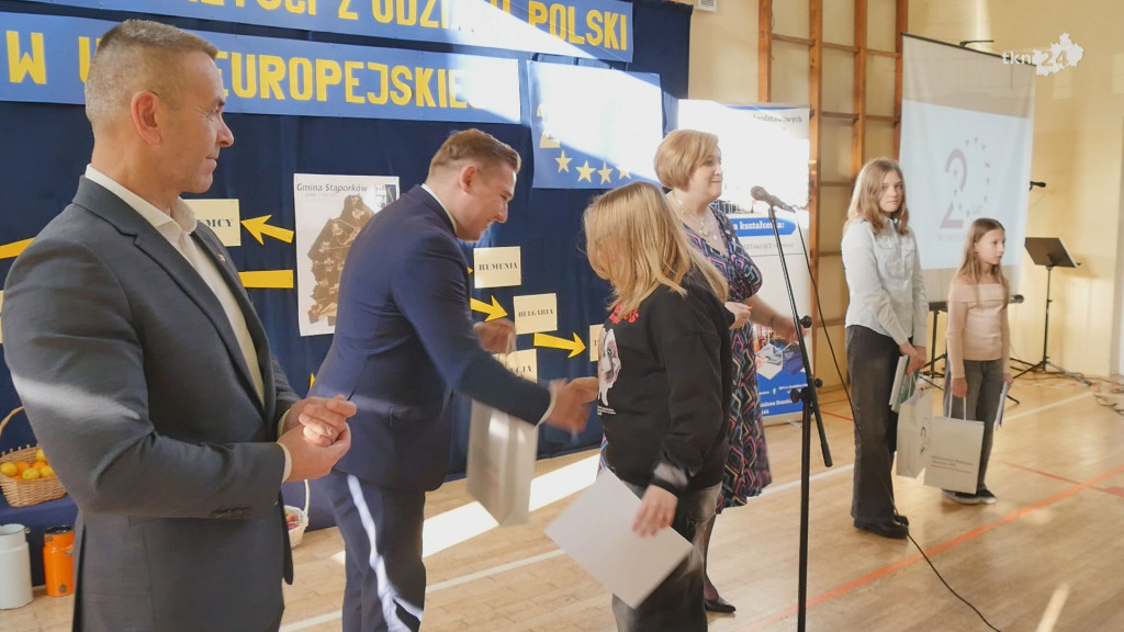 VII Powiatowe Sympozjum Naukowe w Stąporkowie. O 20-leciu Polski w Unii Europejskiej [wideo, zdjęcia]