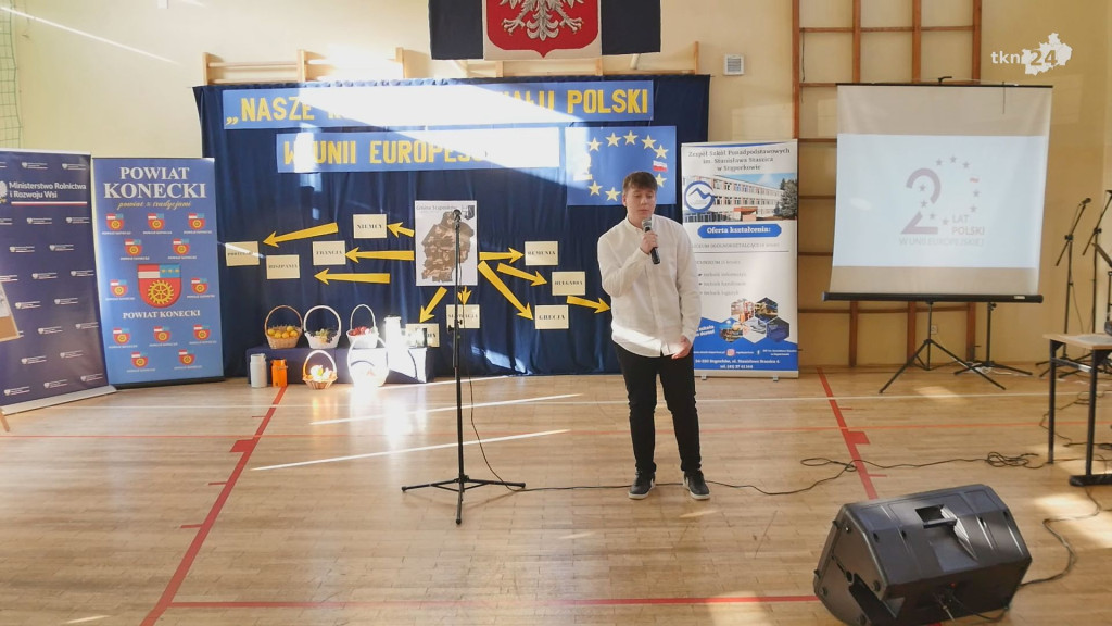 VII Powiatowe Sympozjum Naukowe w Stąporkowie. O 20-leciu Polski w Unii Europejskiej [wideo, zdjęcia]