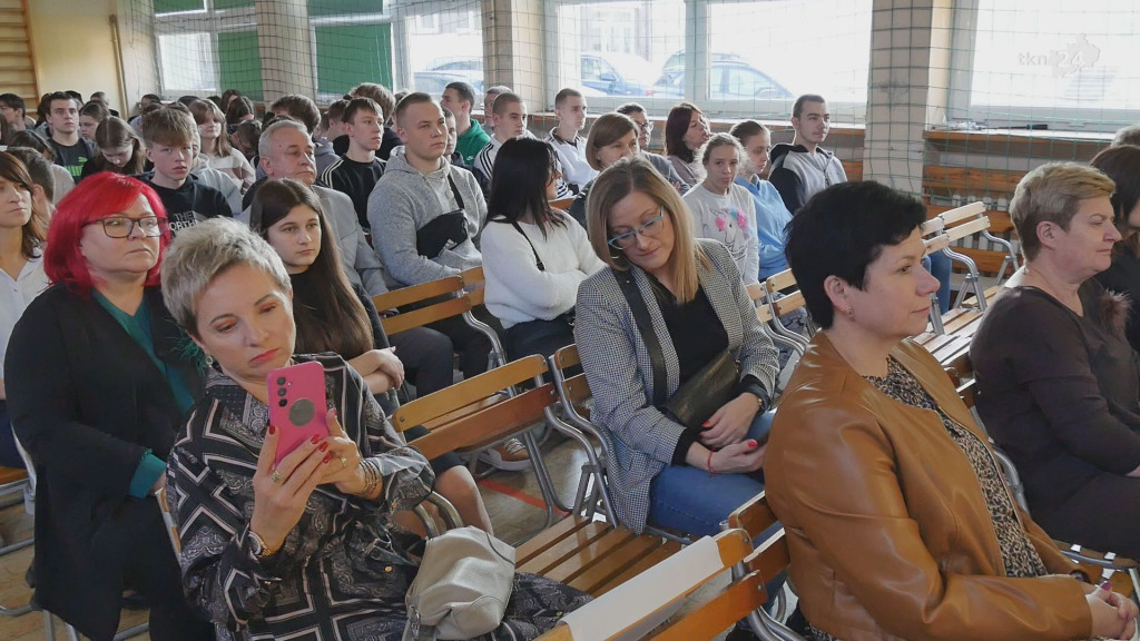 VII Powiatowe Sympozjum Naukowe w Stąporkowie. O 20-leciu Polski w Unii Europejskiej [wideo, zdjęcia]