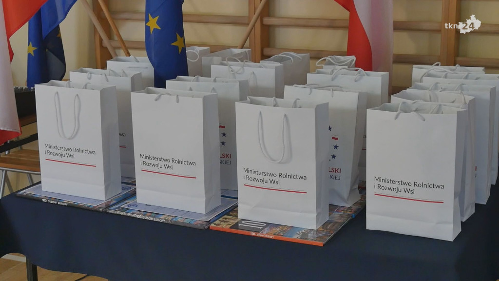 VII Powiatowe Sympozjum Naukowe w Stąporkowie. O 20-leciu Polski w Unii Europejskiej [wideo, zdjęcia]