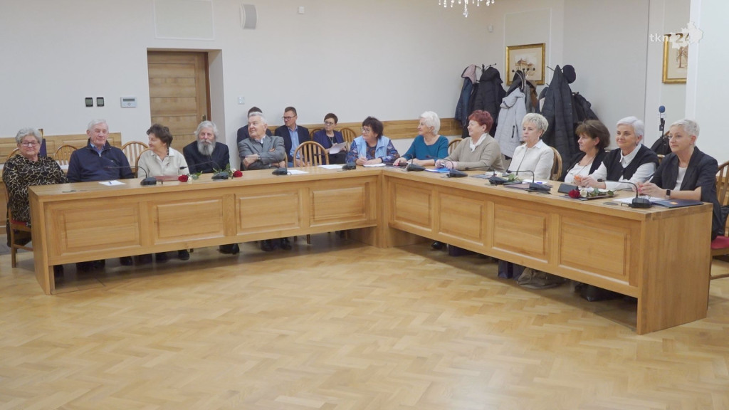 Rada Seniorów kadencji 2024-2029 rozpoczęła działalność w Końskich [wideo, zdjęcia]