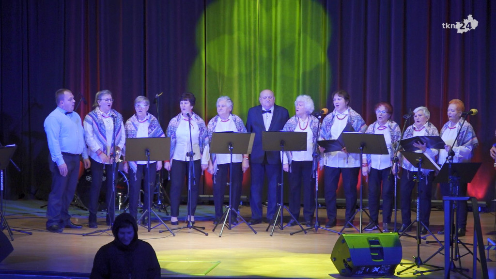 Mikołajki w Stąporkowie. Iluminacja, jarmark i koncert [wideo, zdjęcia]