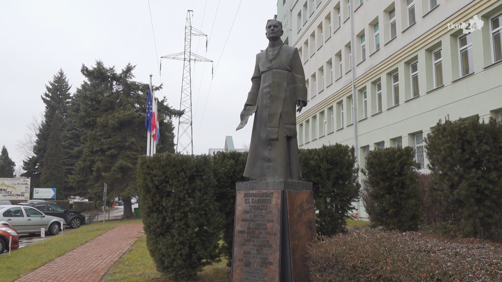 Władze powiatu koneckiego i okolicznych gmin upamiętniły bł. ks. Kazimierza Sykulskiego [wideo, zdjęcia]