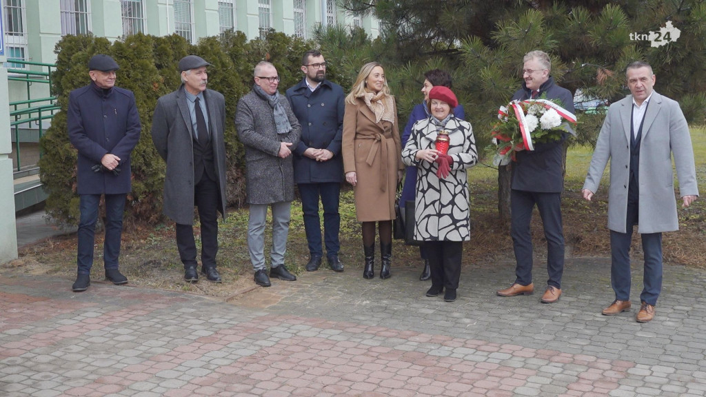 Władze powiatu koneckiego i okolicznych gmin upamiętniły bł. ks. Kazimierza Sykulskiego [wideo, zdjęcia]