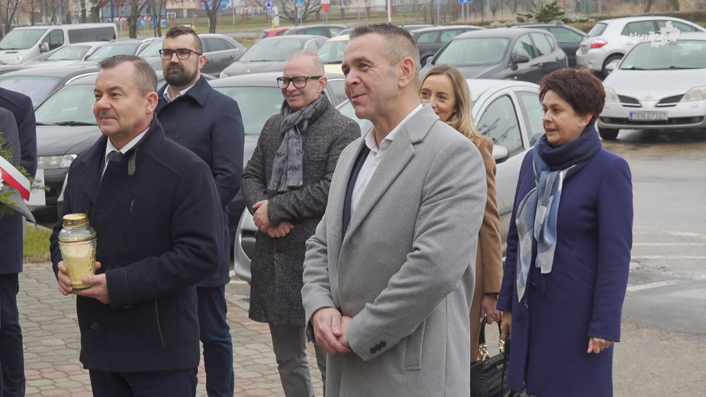 Władze powiatu koneckiego i okolicznych gmin upamiętniły bł. ks. Kazimierza Sykulskiego [wideo, zdjęcia]