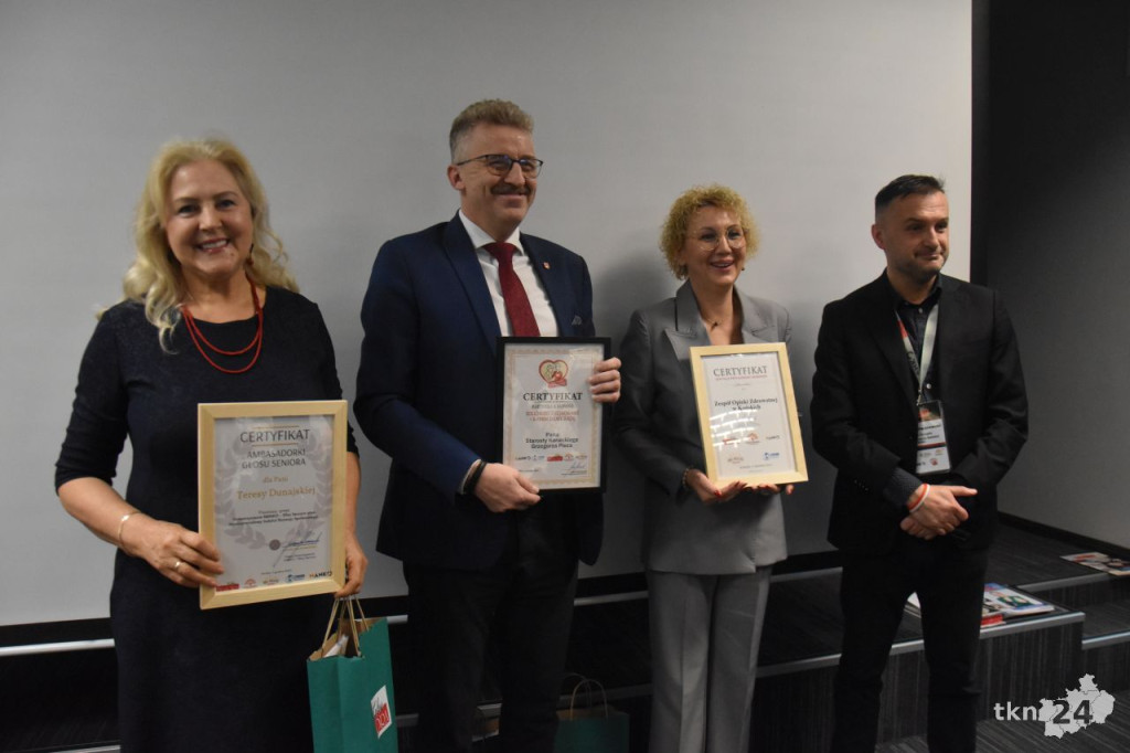Konecki szpital otrzymał certyfikat `Szpital przyjazny seniorom` [wideo, zdjęcia]