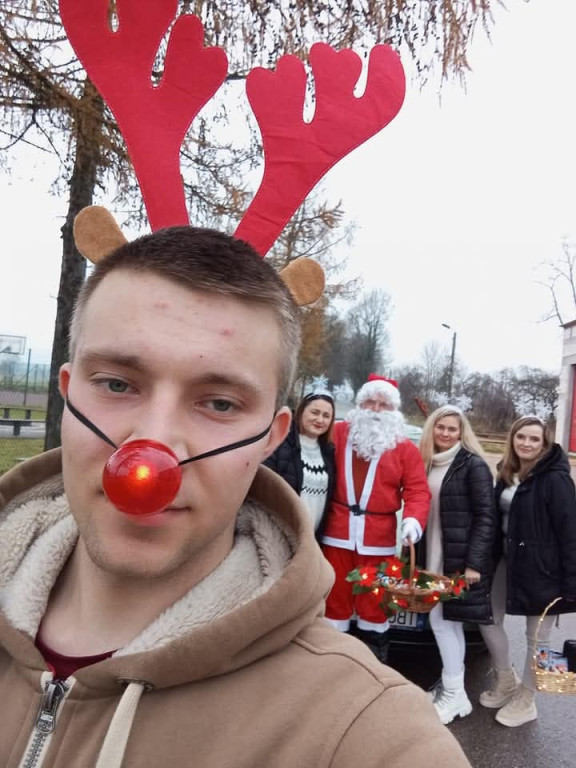 Mikołajkowa akcja w Wilczkowicach. Dzieci dostały prezenty [zdjęcia]
