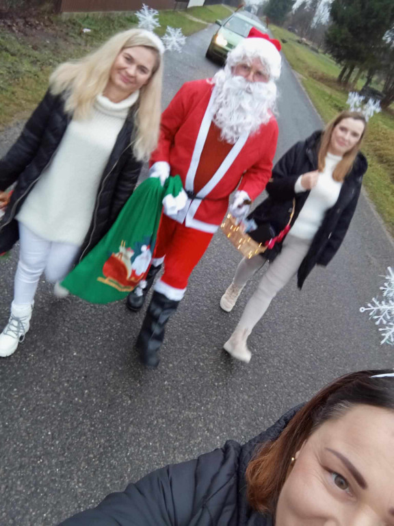 Mikołajkowa akcja w Wilczkowicach. Dzieci dostały prezenty [zdjęcia]