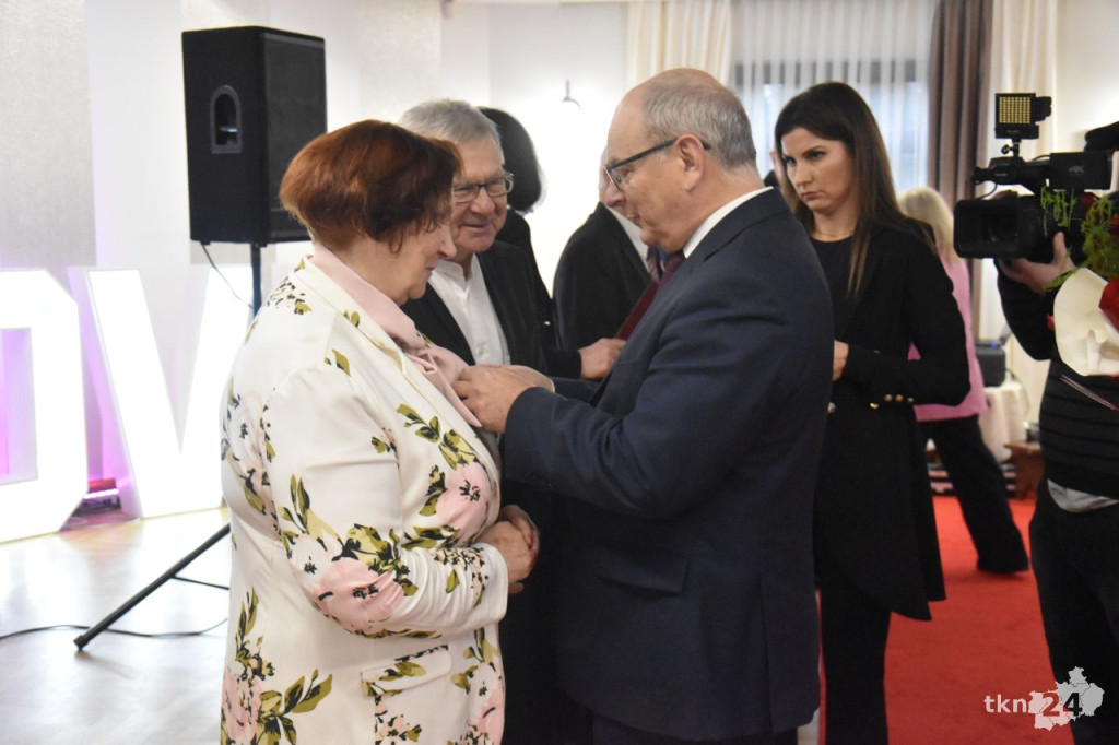 Złote Gody 2024 w gminie Końskie. 31 par świętowało długie pożycie małżeńskie [wideo, zdjęcia]