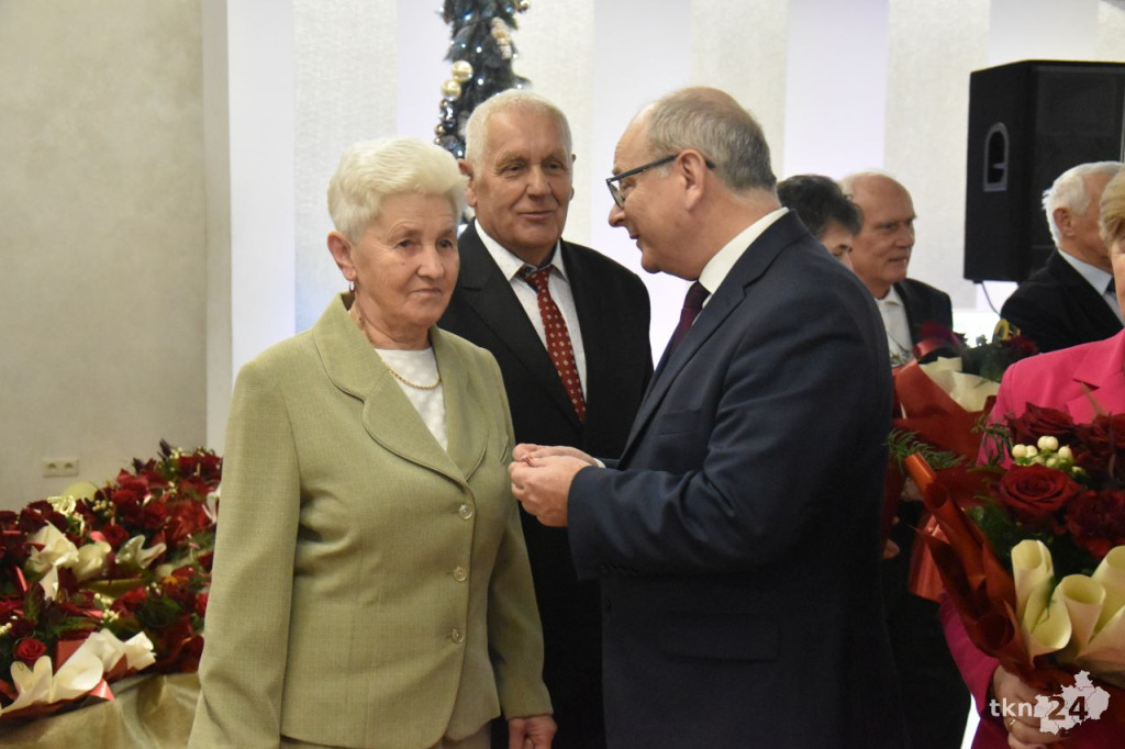 Złote Gody 2024 w gminie Końskie. 31 par świętowało długie pożycie małżeńskie [wideo, zdjęcia]