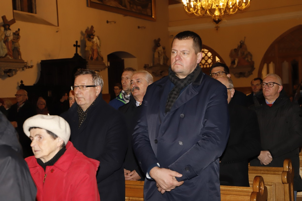 Modlili się w intencji ojczyzny w 43 lata po wybuchu stanu wojennego [zdjęcia]