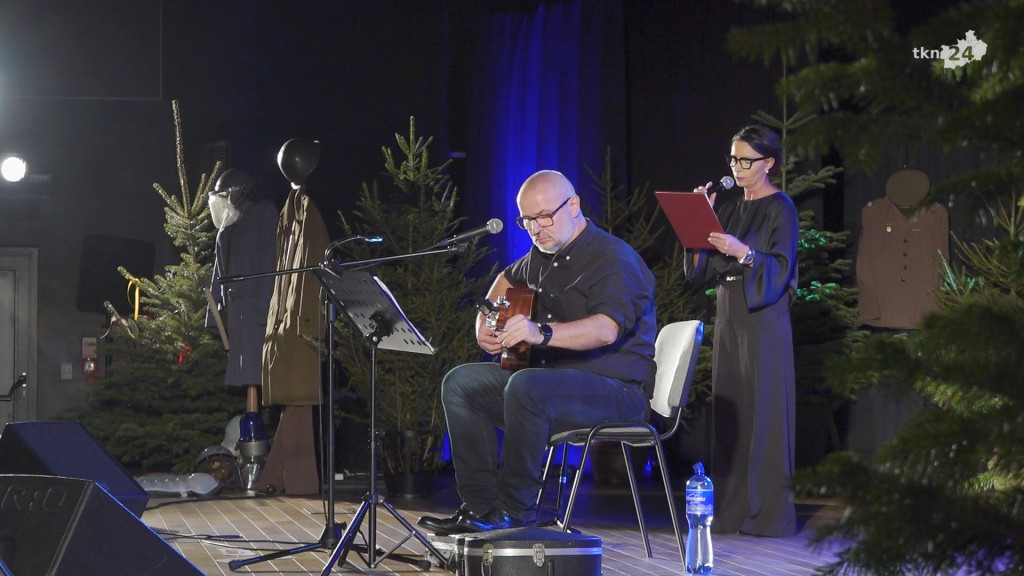 Wolnościowe piosenki wybrzmiały w KCK-u. Koncert dał Zbigniew Biber [CAŁY KONCERT]