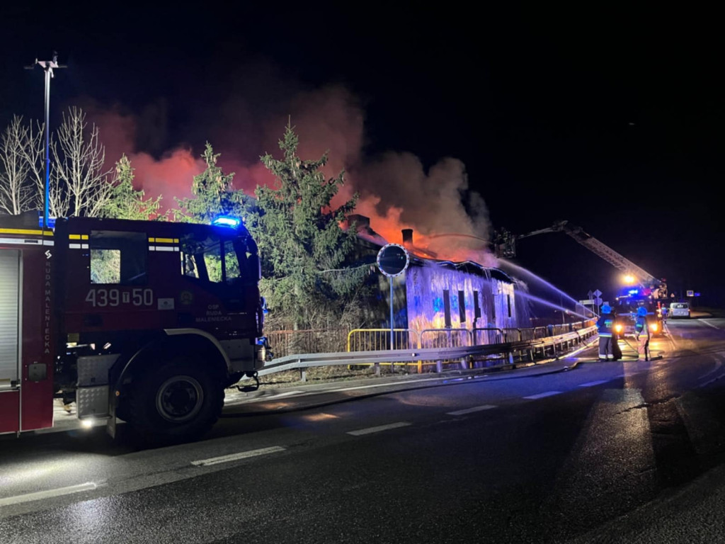 Śmierć w ogniu. Duży pożar w Rudzie Malenieckiej [AKTUALIZACJA, zdjęcia]