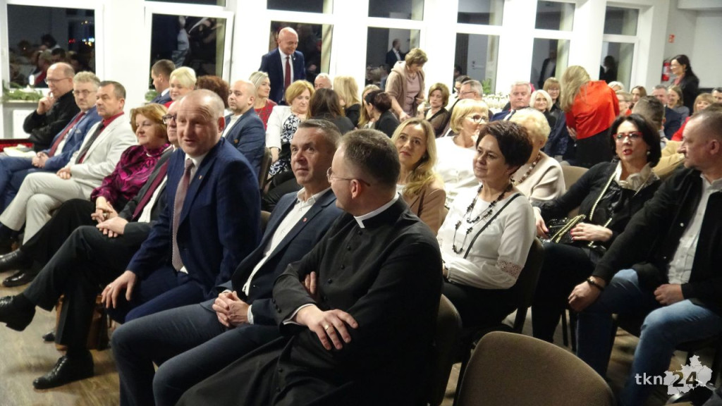 Powiatowe spotkanie wigilijne z kolędowym przesłaniem [wideo, zdjęcia]