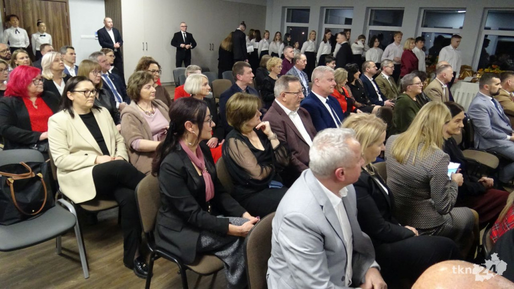 Powiatowe spotkanie wigilijne z kolędowym przesłaniem [wideo, zdjęcia]