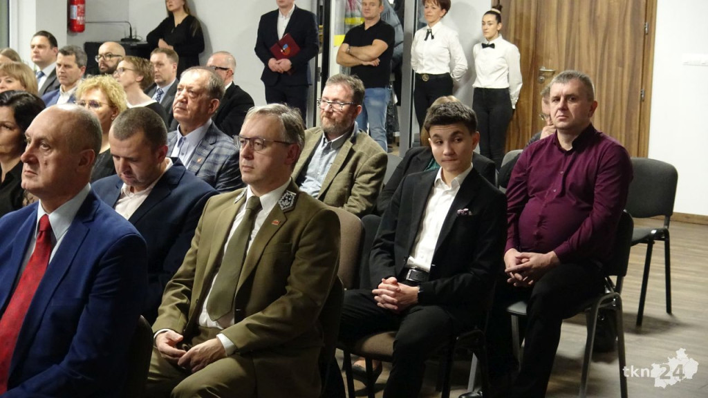 Powiatowe spotkanie wigilijne z kolędowym przesłaniem [wideo, zdjęcia]