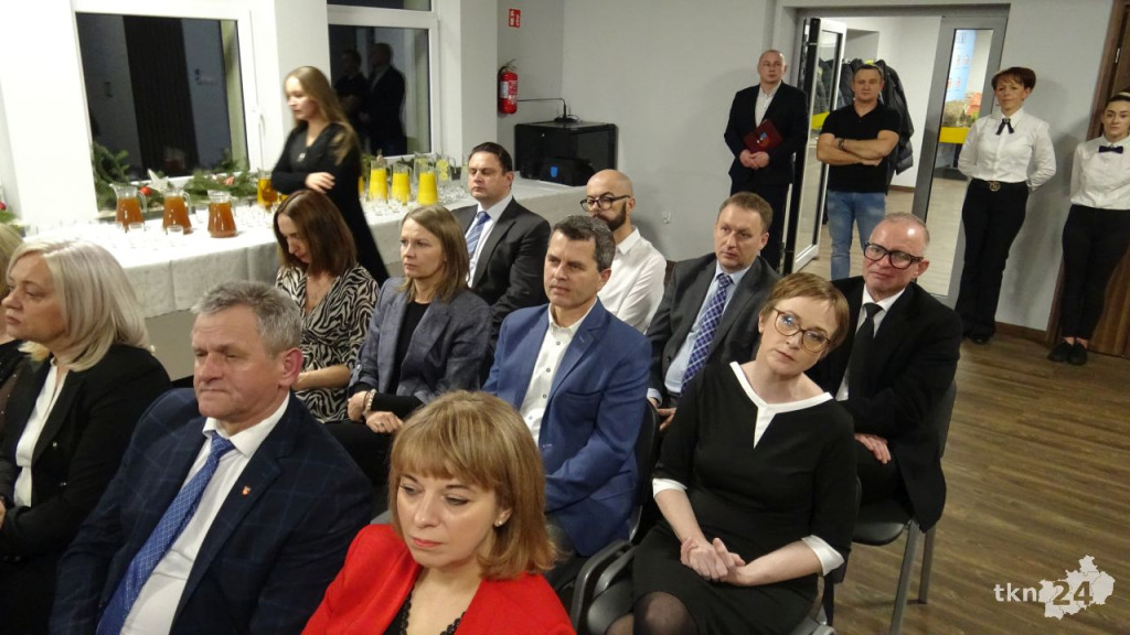 Powiatowe spotkanie wigilijne z kolędowym przesłaniem [wideo, zdjęcia]