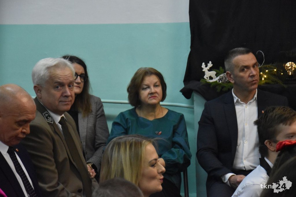 Wychowankowie SOSW w Baryczy zaprezentowali niezwykłe jasełka [wideo, zdjęcia]