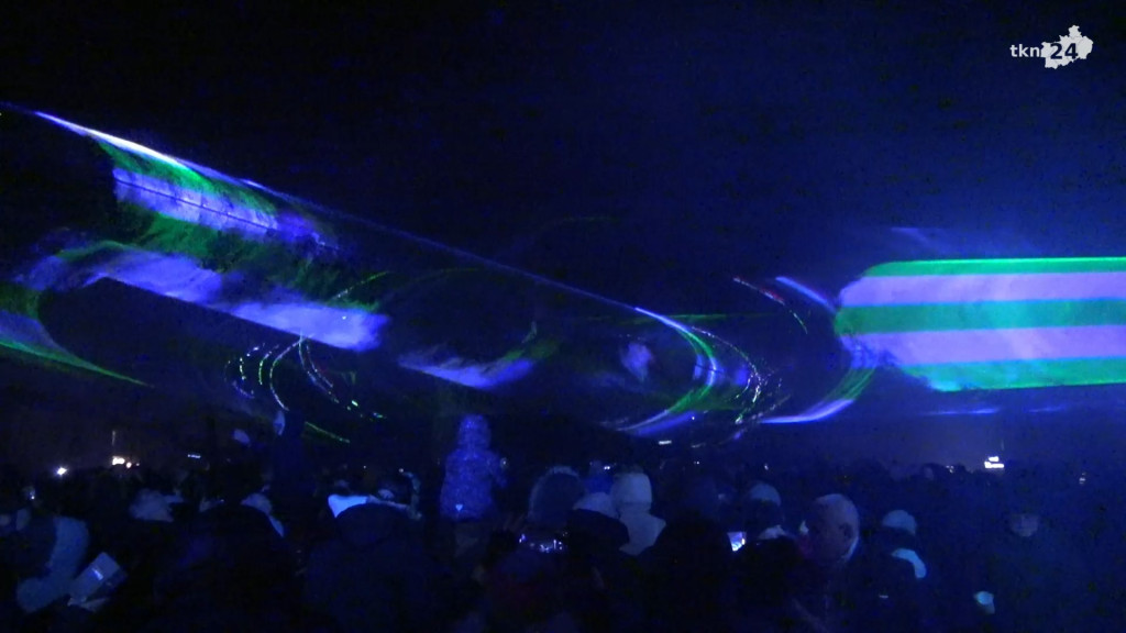 Witamy 2025 rok! Pokaz laserów na koneckim rynku [wideo, zdjęcia]