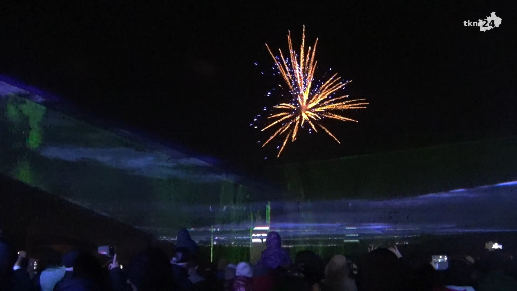 Witamy 2025 rok! Pokaz laserów na koneckim rynku [wideo, zdjęcia]