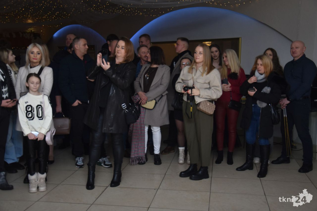 Studniówka 2025 ZSP w Stąporkowie. Obszerna relacja wideo i foto
