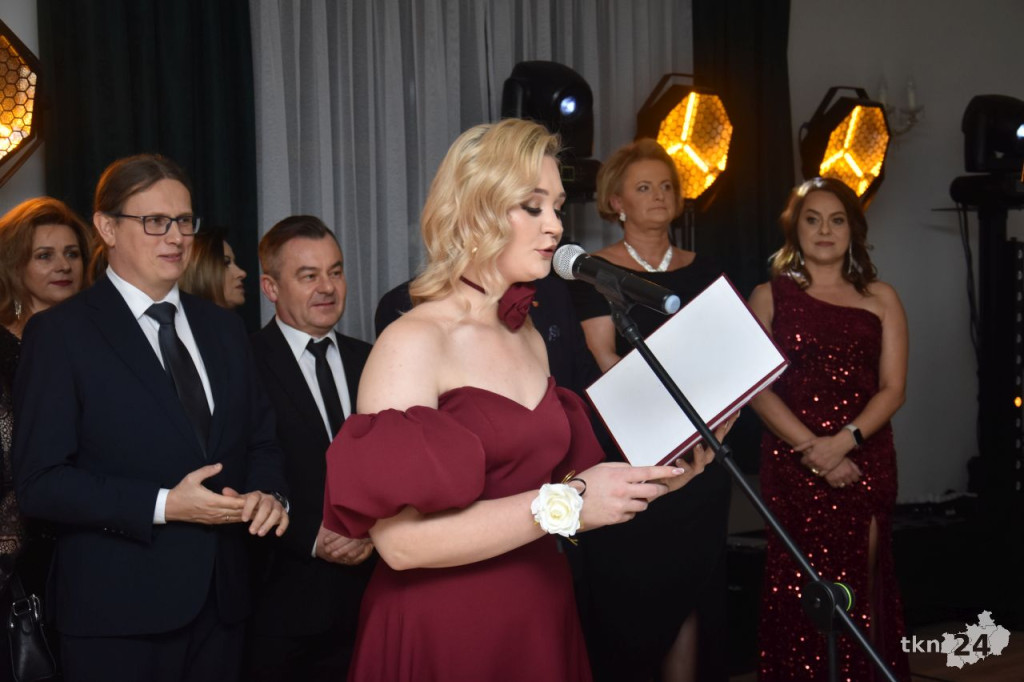 Studniówka 2025 ZSP w Stąporkowie. Obszerna relacja wideo i foto