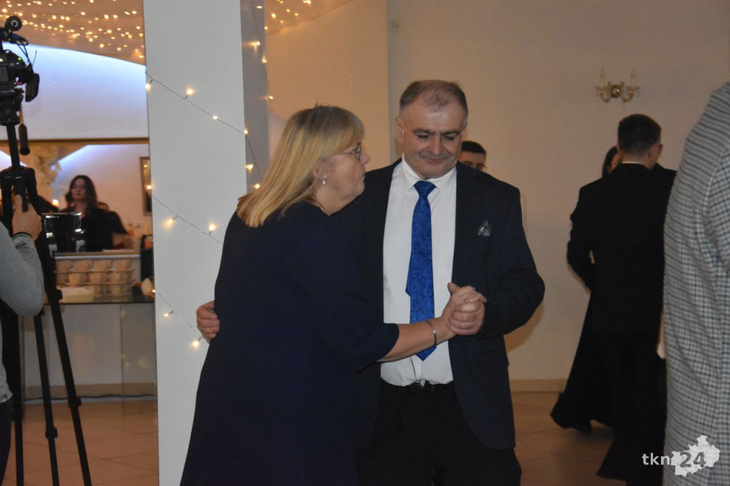 Studniówka 2025 ZSP w Stąporkowie. Obszerna relacja wideo i foto