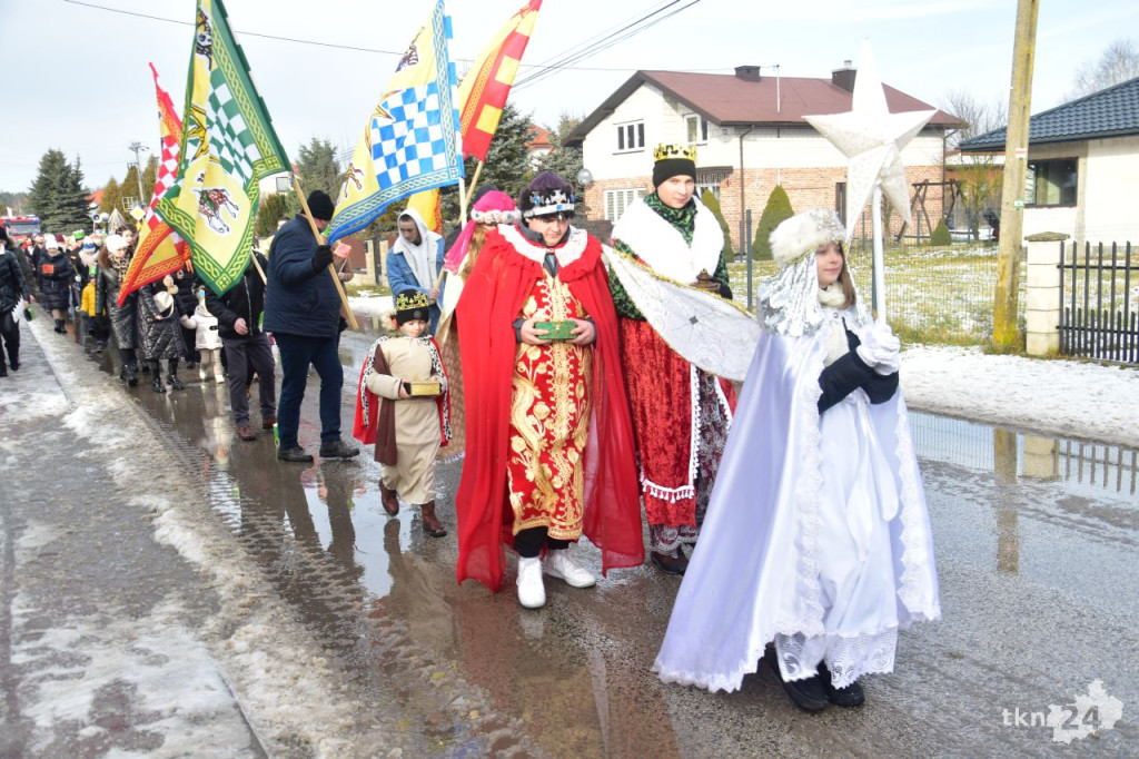 VII Orszak Trzech Króli maszerował przez Miedzierzę [wideo, zdjęcia]