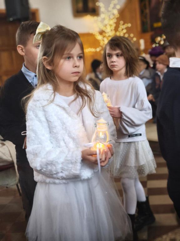 Jasełkowa opowieść na Święto Trzech Króli w Pomykowie [zdjęcia]