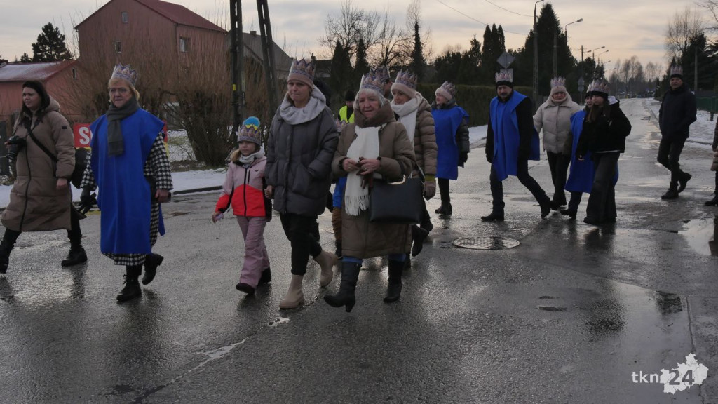 Święto Trzech Króli w Końskich. Piękne orszaki i magiczne kolędowanie [wideo, zdjęcia]