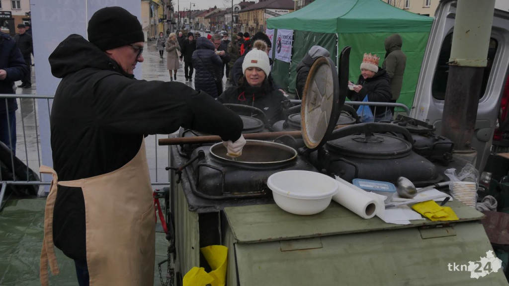 Święto Trzech Króli w Końskich. Piękne orszaki i magiczne kolędowanie [wideo, zdjęcia]