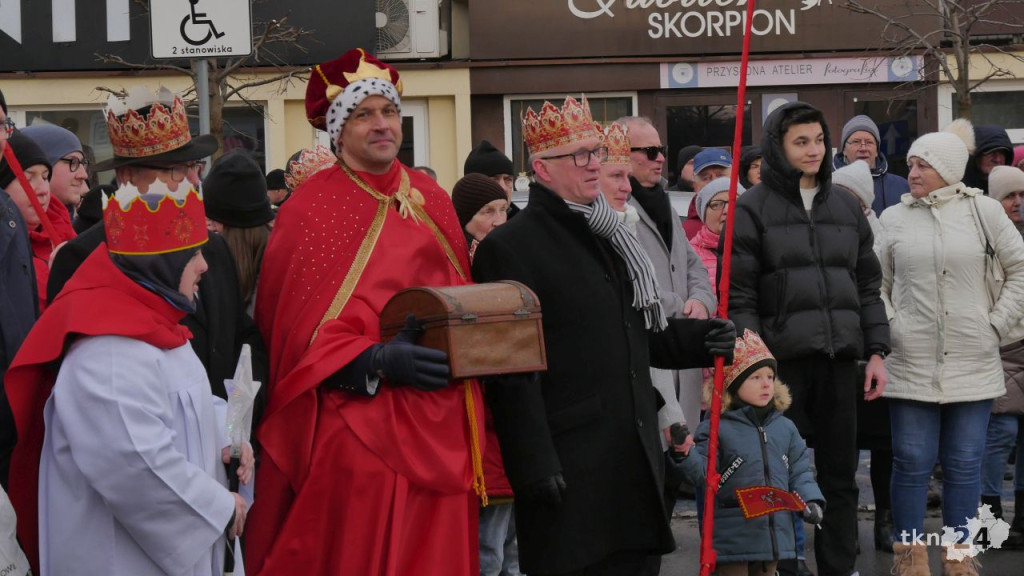 Święto Trzech Króli w Końskich. Piękne orszaki i magiczne kolędowanie [wideo, zdjęcia]
