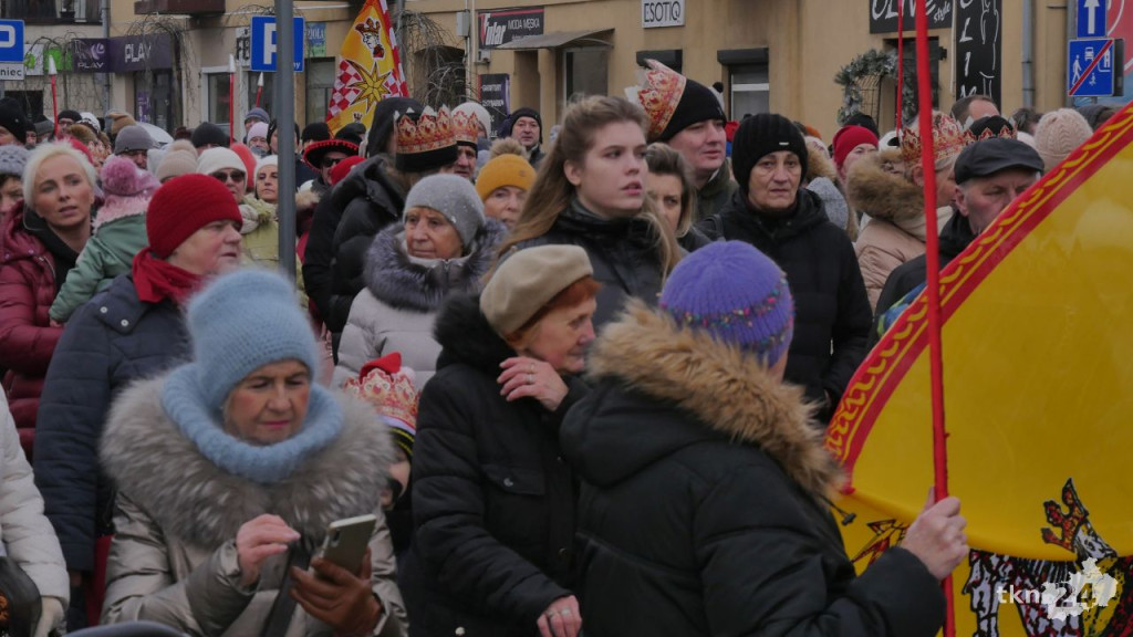 Święto Trzech Króli w Końskich. Piękne orszaki i magiczne kolędowanie [wideo, zdjęcia]